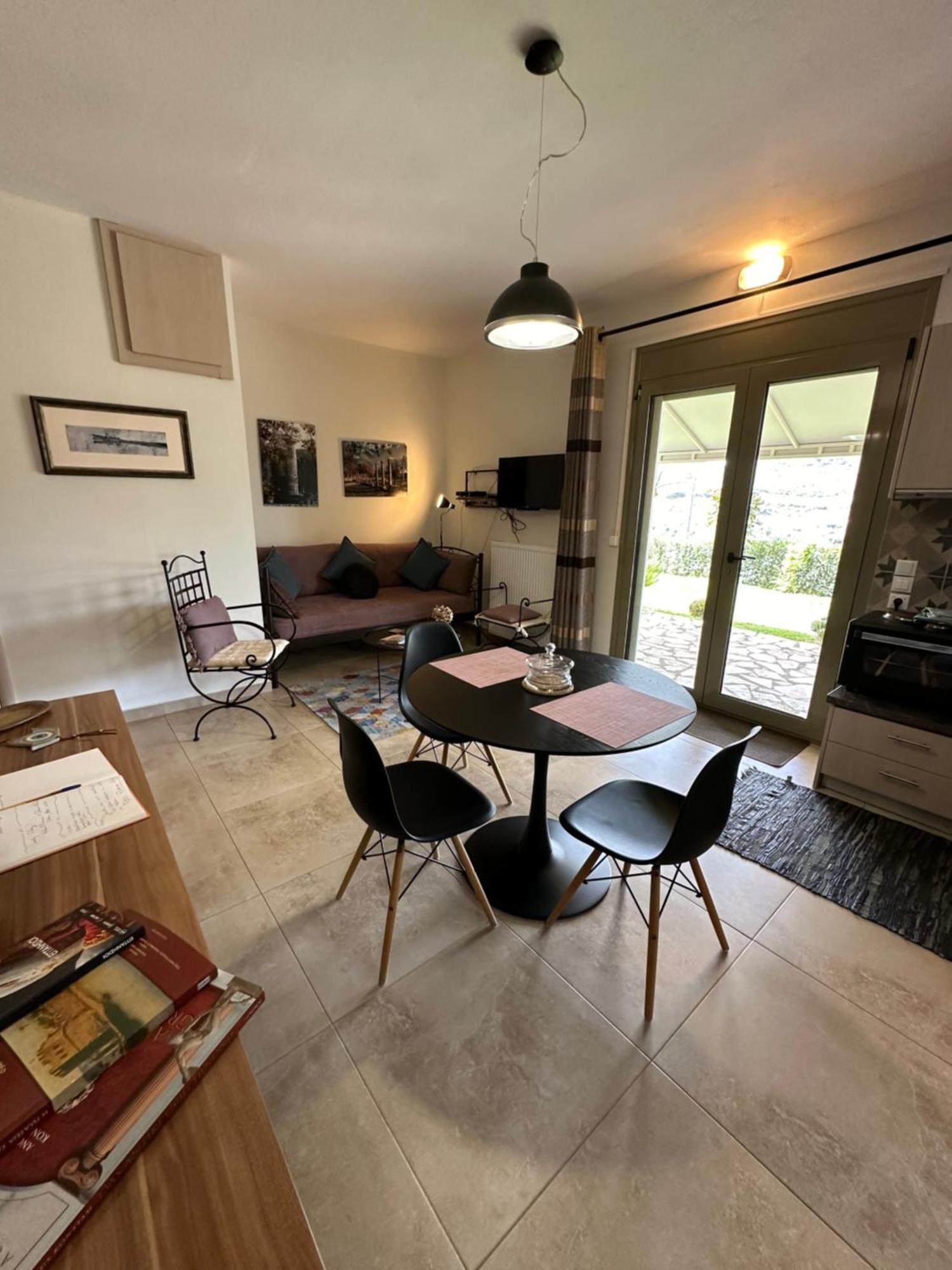 Estia Guest House Ancient Olympia ภายนอก รูปภาพ